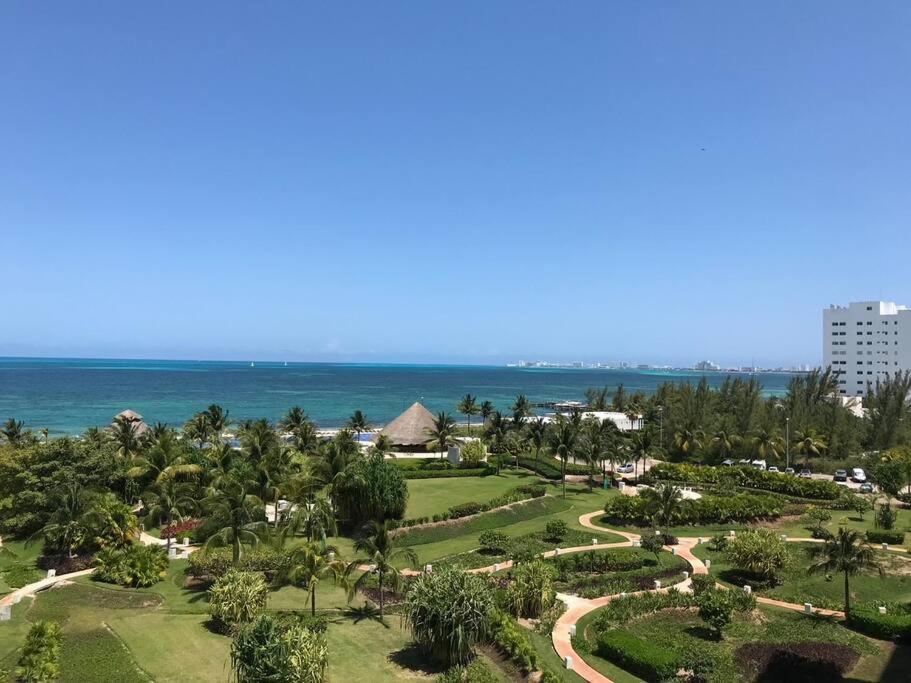 Punta Me Luxury Apartments Ocean View & Beach Front In Amara Cancún Exteriér fotografie